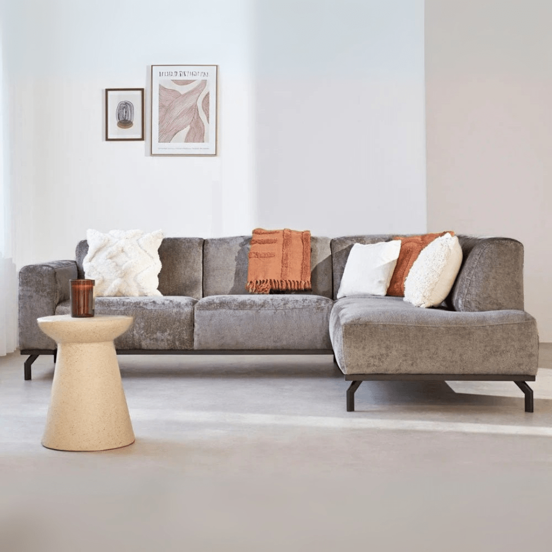Ecksofa mit hohen Beinen aus taupefarbenem Samt Chloe – rechts