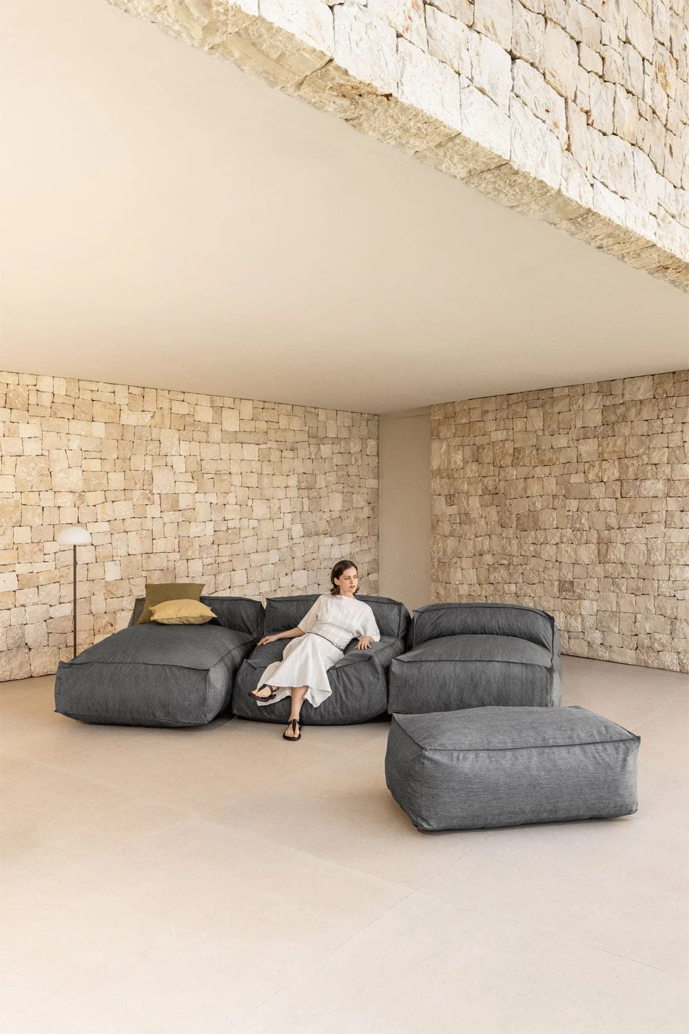 Modulares 3-teiliges Chaise-Longue-Sofa mit Hocker für den Garten Dojans