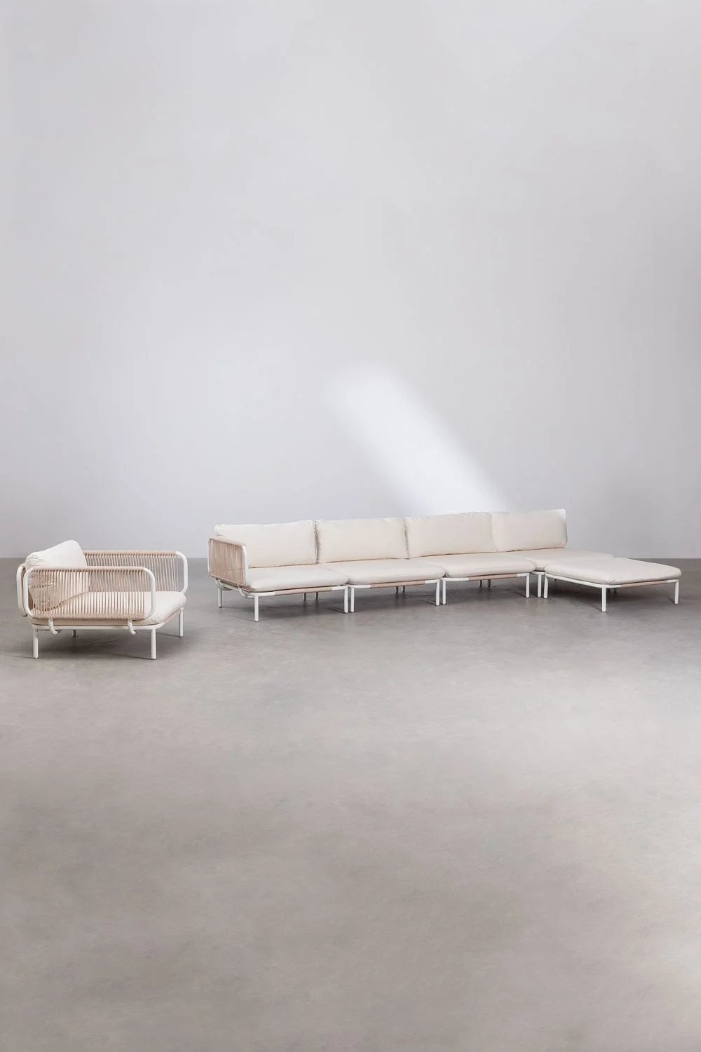 Gartenset mit 4-teiliger modularer Eckcouch, Hocker und Sessel aus Roubly-Stahl