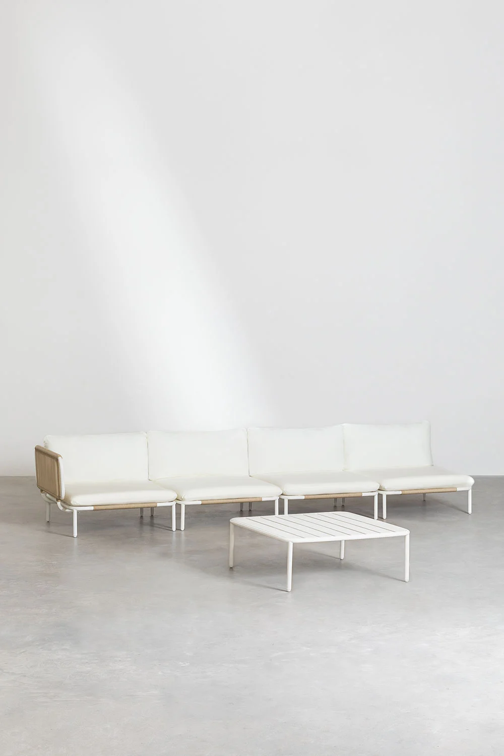 Gartenset mit 4-teiliger modularer Eckcouch und Couchtisch aus Roubly-Stahl