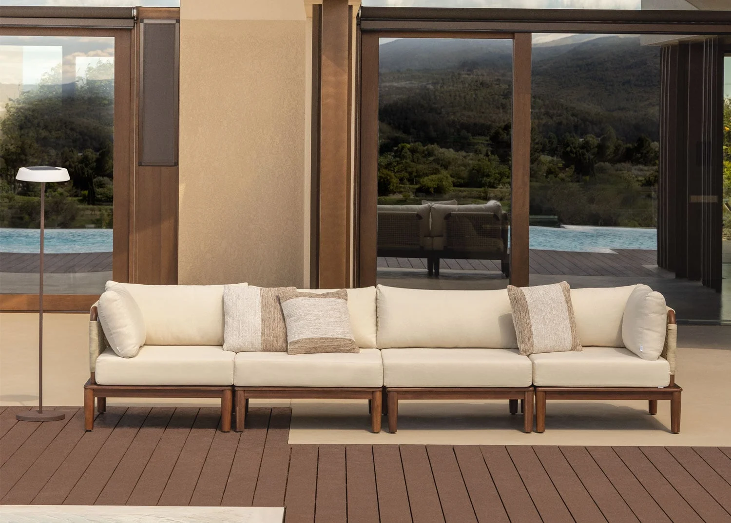 Modulares 4-teiliges Gartensofa mit 2 Ecksesseln aus Akazie Giulia