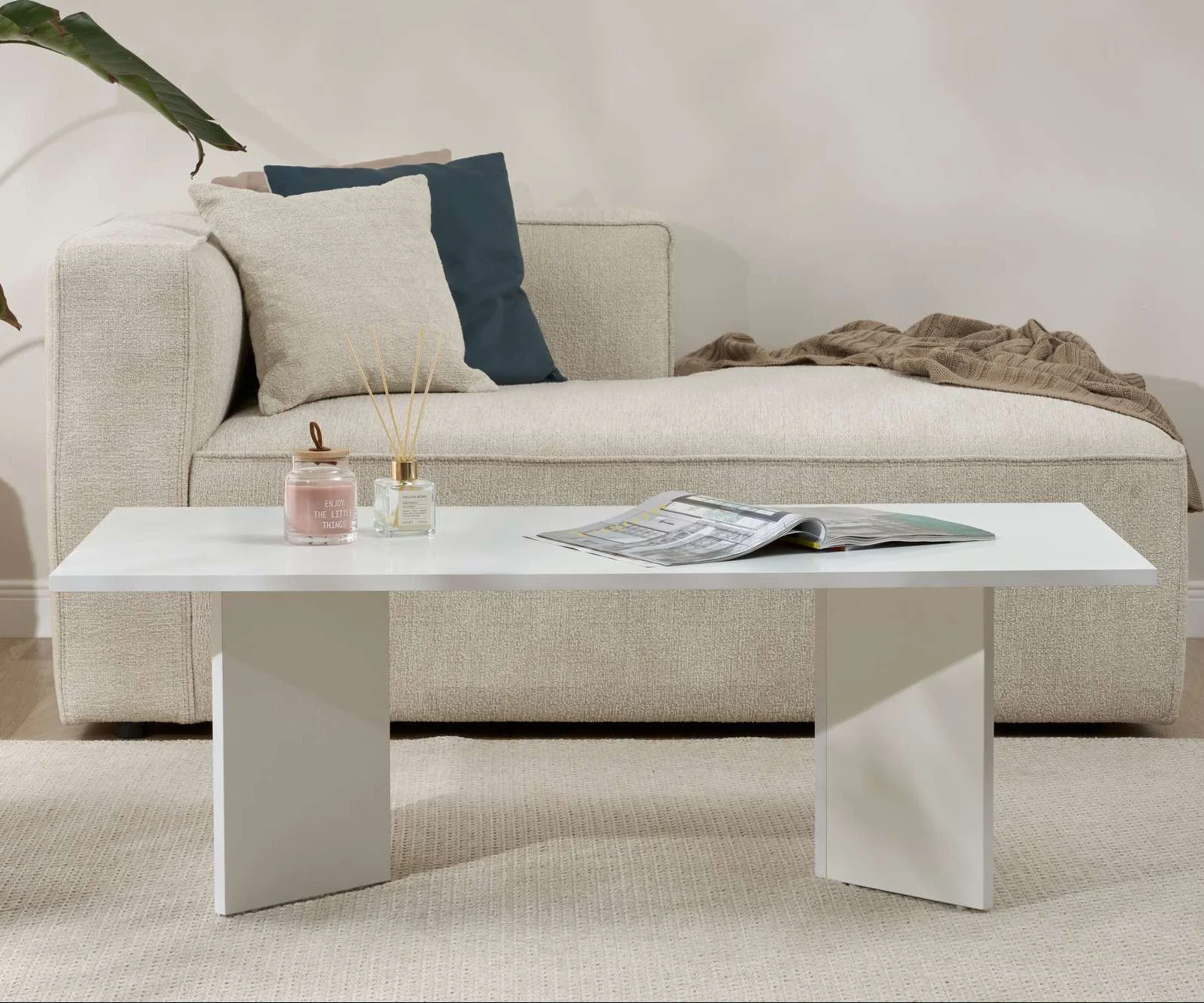 Rechteckiger Couchtisch aus weißem Melamin Sabin 119x60 cm