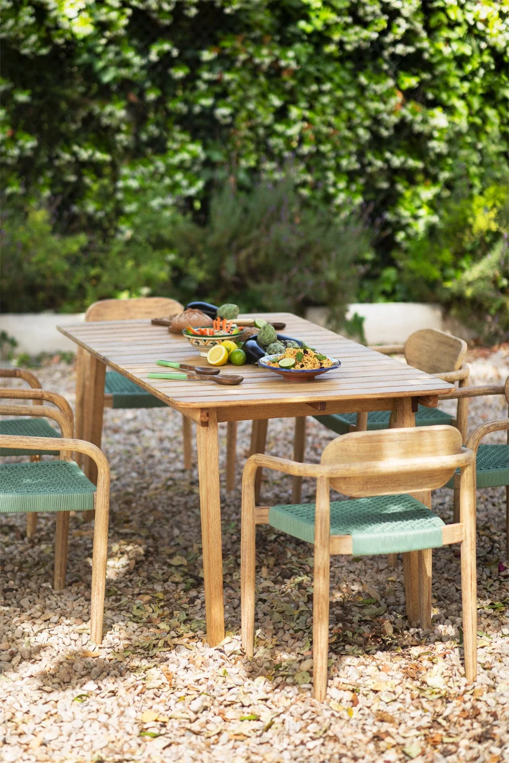 Naele ausziehbarer Gartentisch 90-150x90 cm aus Eukalyptusholz