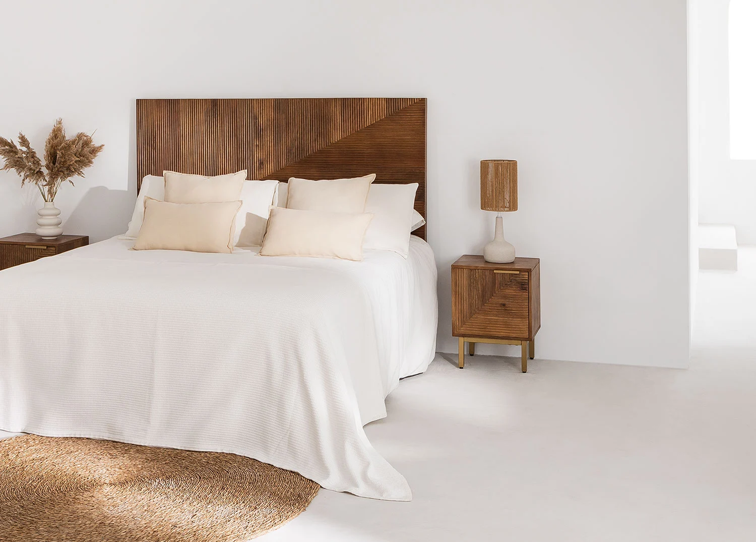 Baty-Kopfteil aus Mangoholz für 150 cm breites Bett