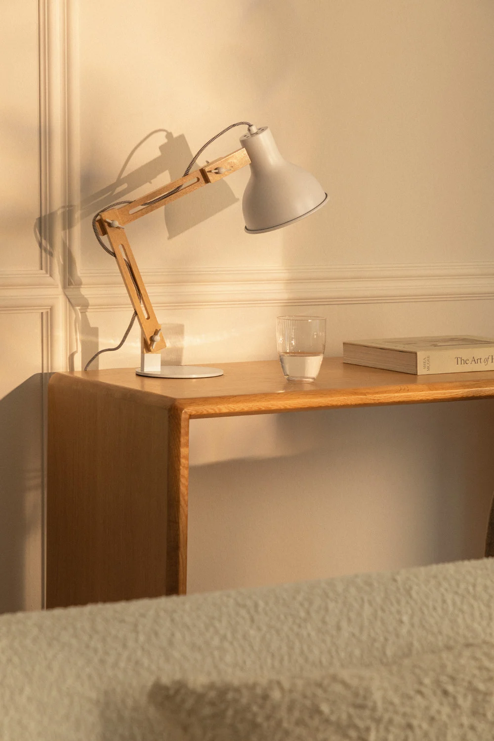 Tischlampe aus Holz und Eisen Deyan