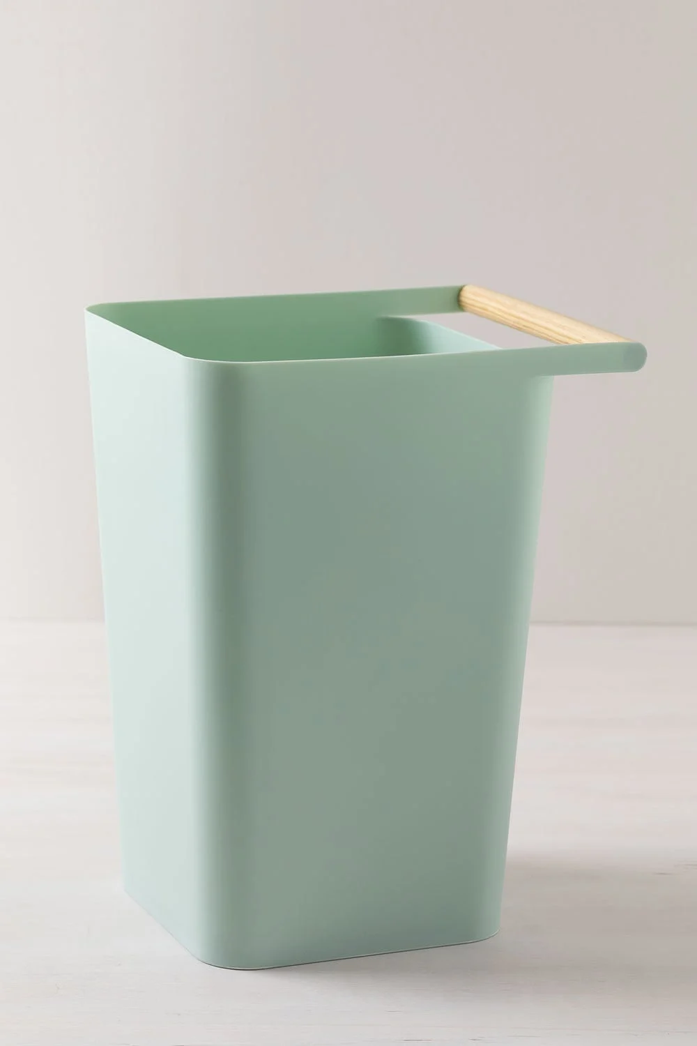 Papierkorb aus Polypropylen Doria