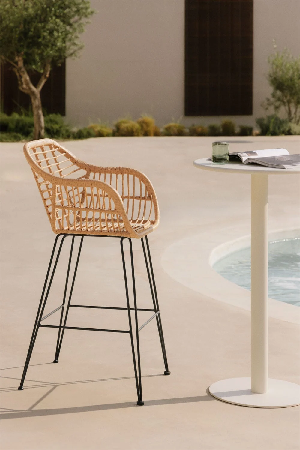 Hoher Gartenhocker aus synthetischem Eska-Rattan