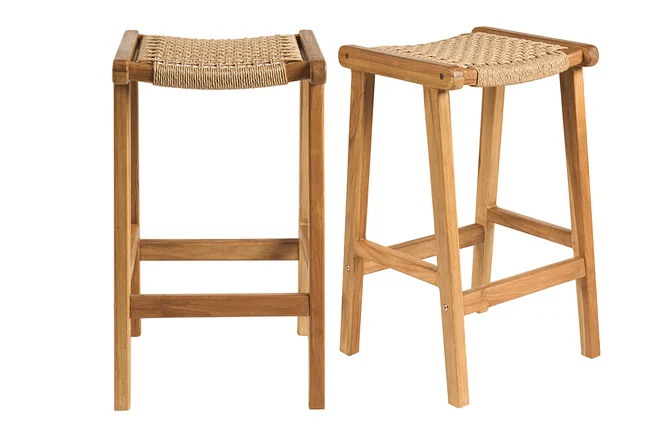 Ethnische Barhocker für den Außenbereich aus massivem Teakholz und Rattangeflecht H66 cm (2er Set) GAWA