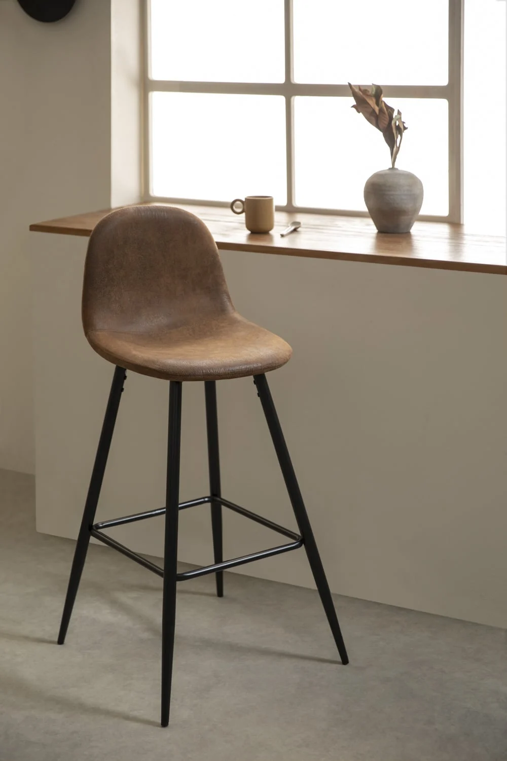 Hoher Hocker aus Kunstleder Glamm