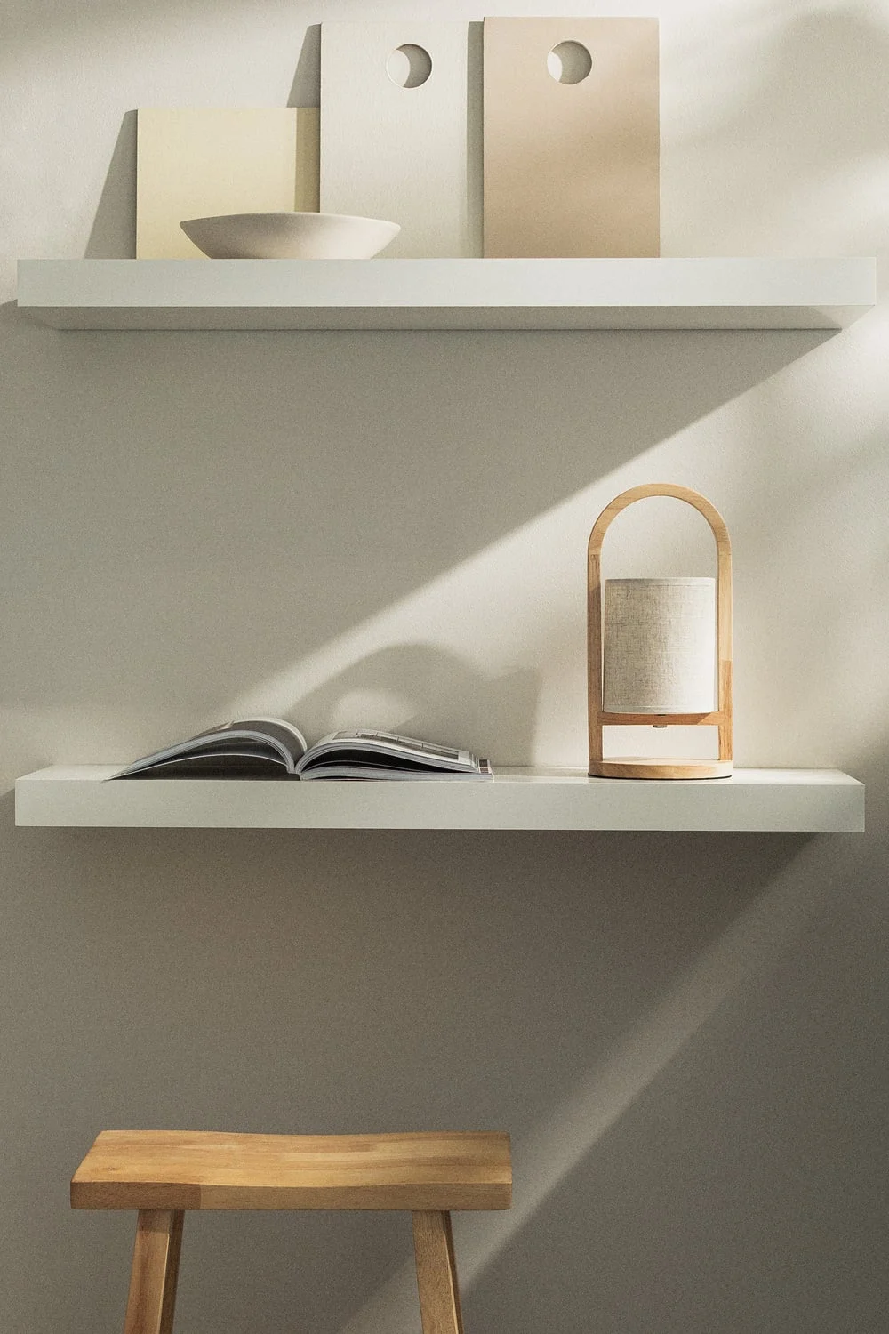 Kabellose Tischlampe aus Holz Goriberg