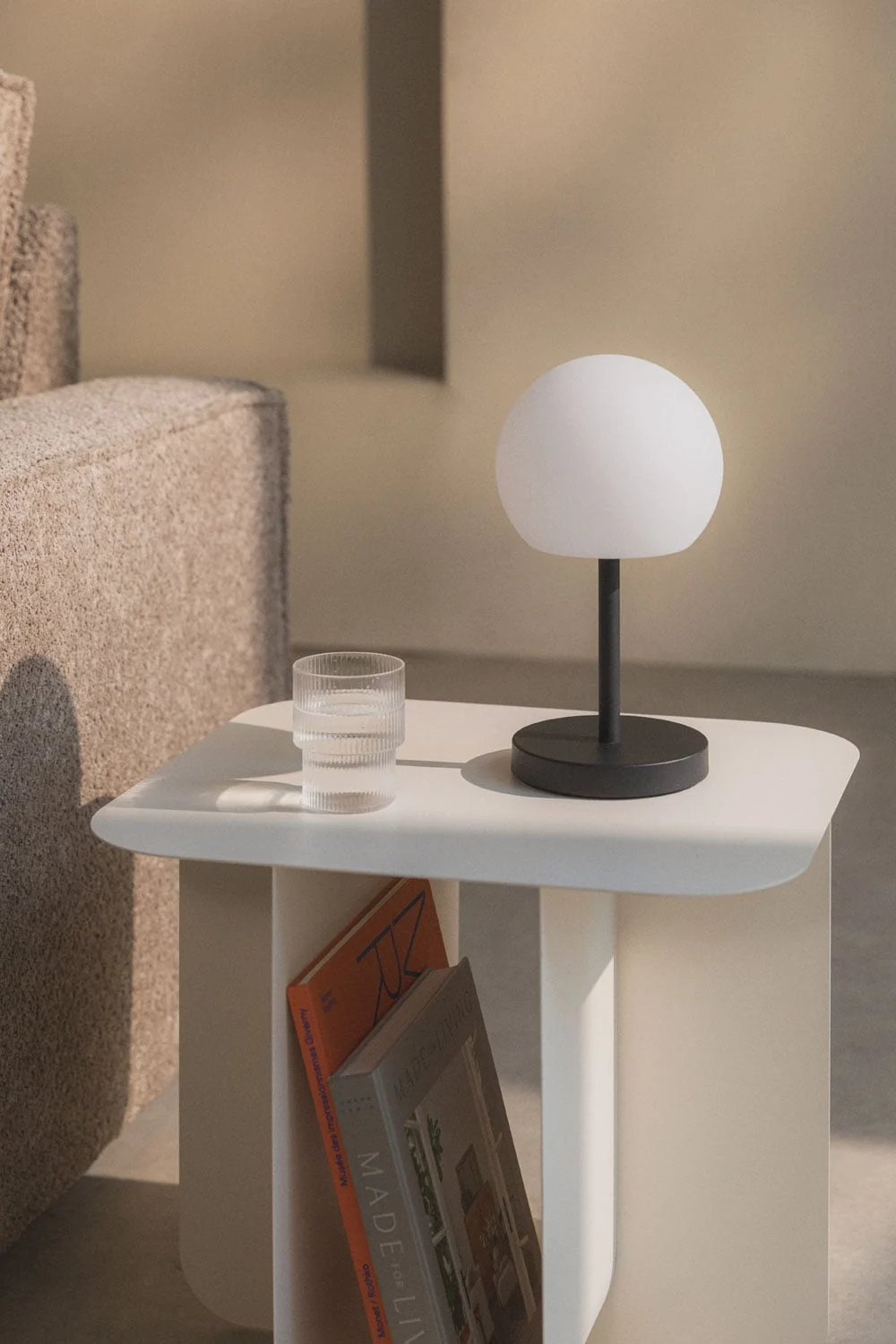 Kabellose LED-Tischlampe aus Eisen Kiemery