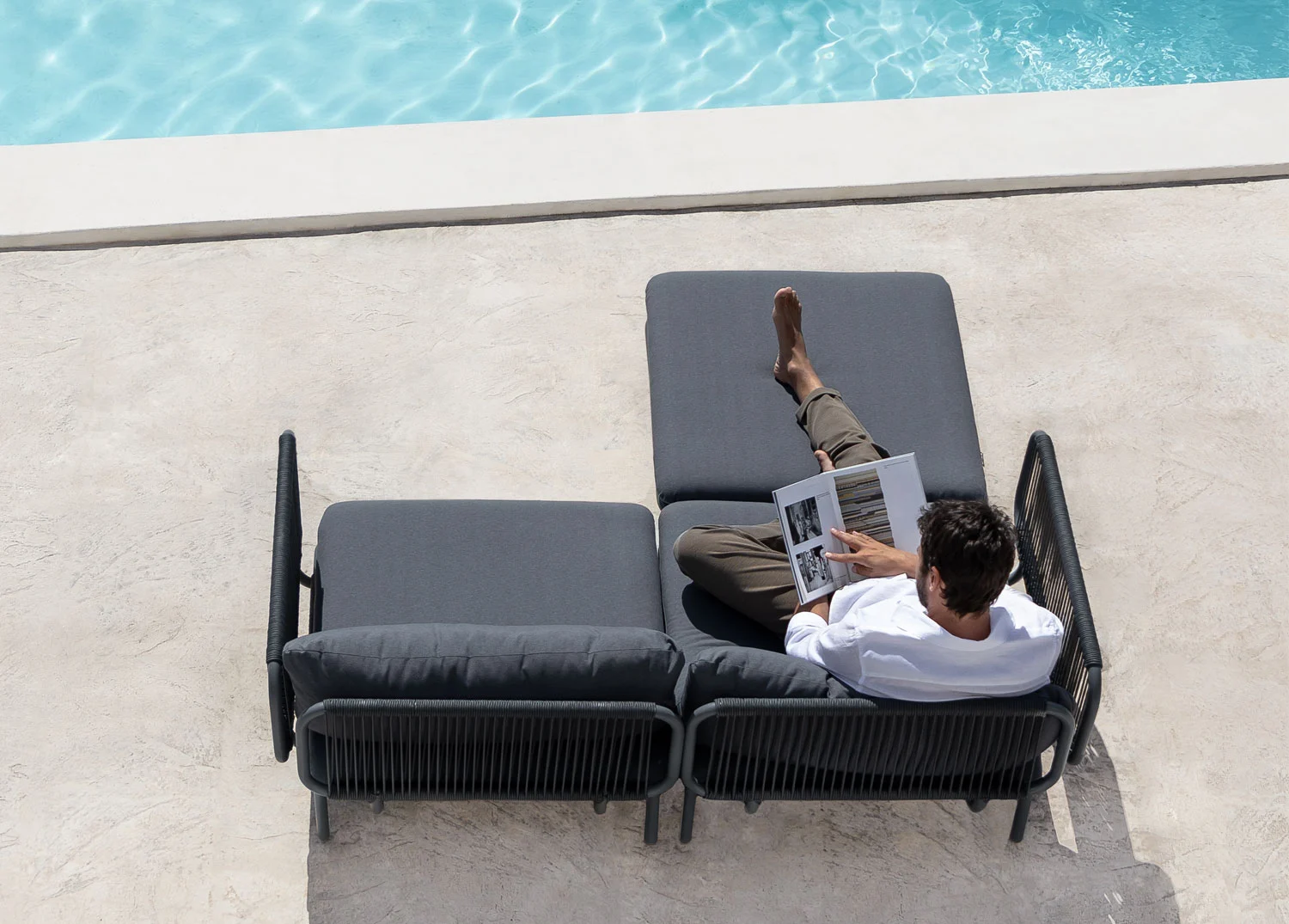 Modulares 2-teiliges Gartensofa mit 2 Eckmodulen und Hocker aus Roubly-Stahl