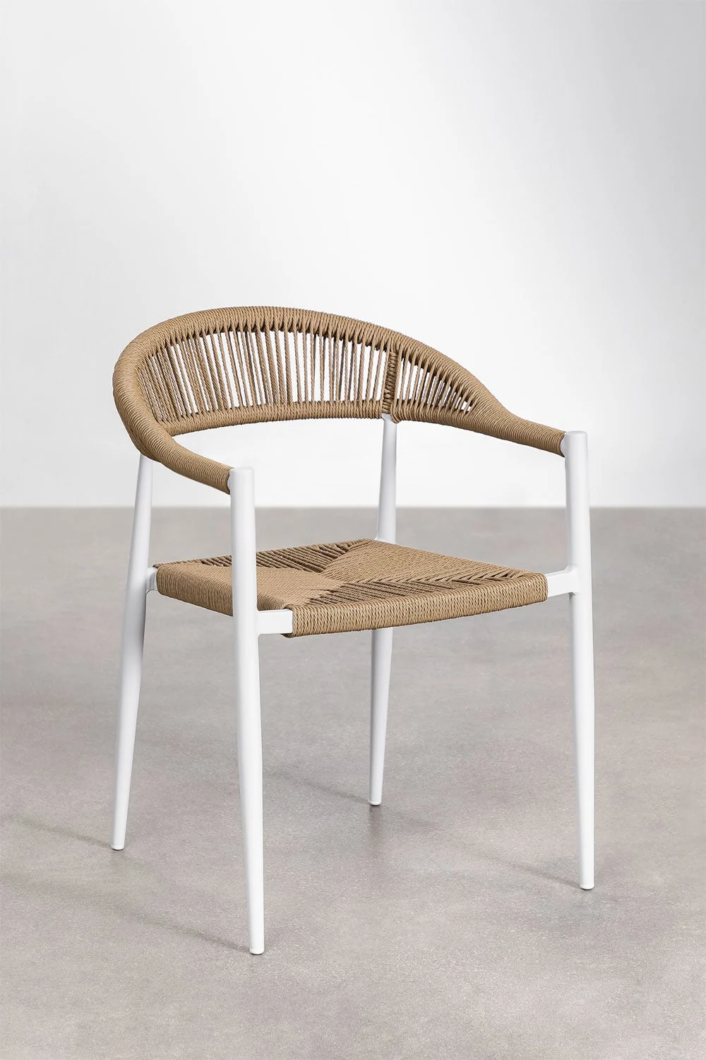 Pack mit 2 stapelbaren Gartensesseln mit Armlehnen aus Aluminium und synthetischem Rattan Amatria