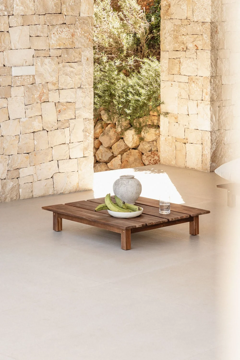 Rechteckiger Gartencouchtisch 85x75 cm aus Akazienholz Brina