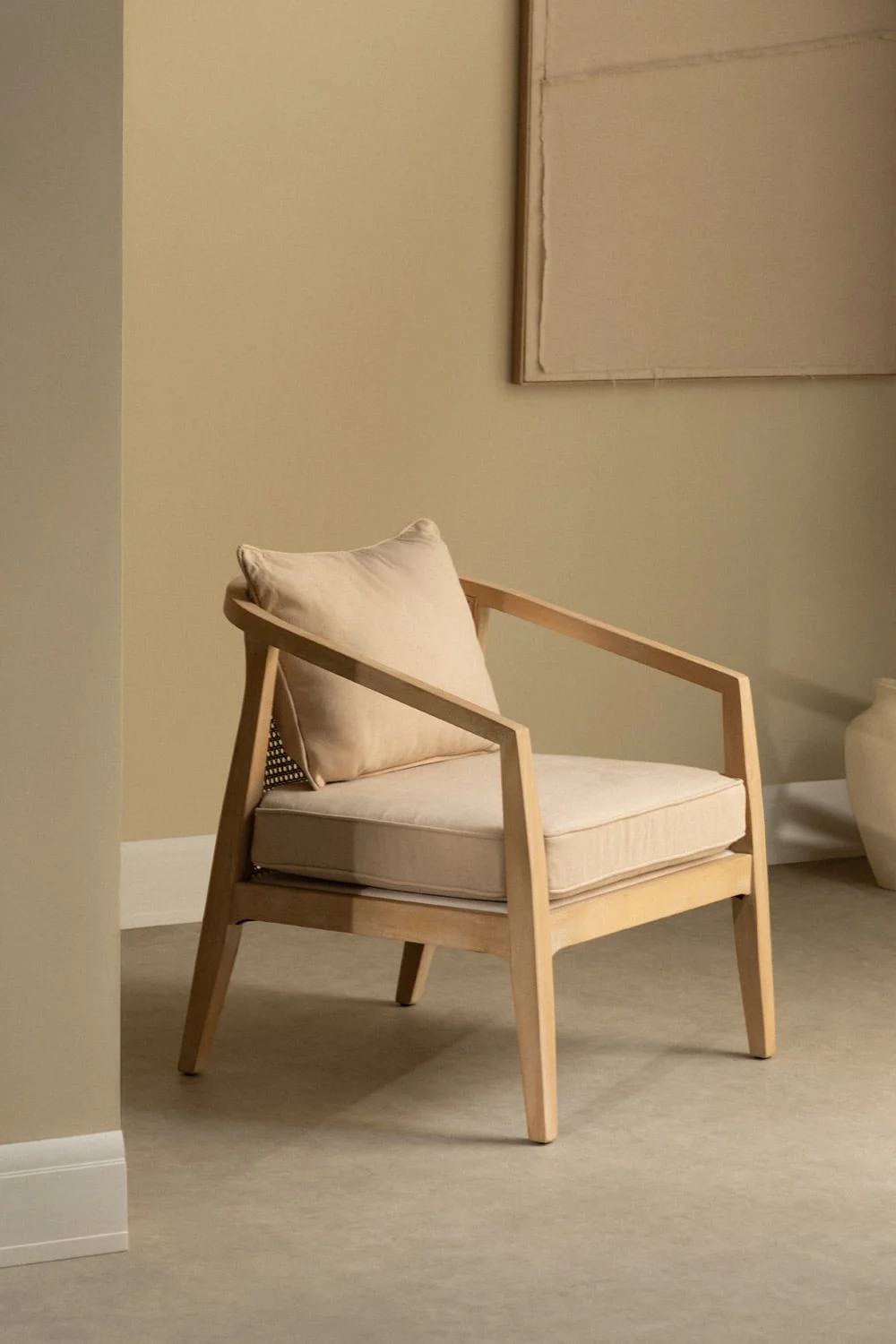 Kairos Sessel aus Holz und Rattan