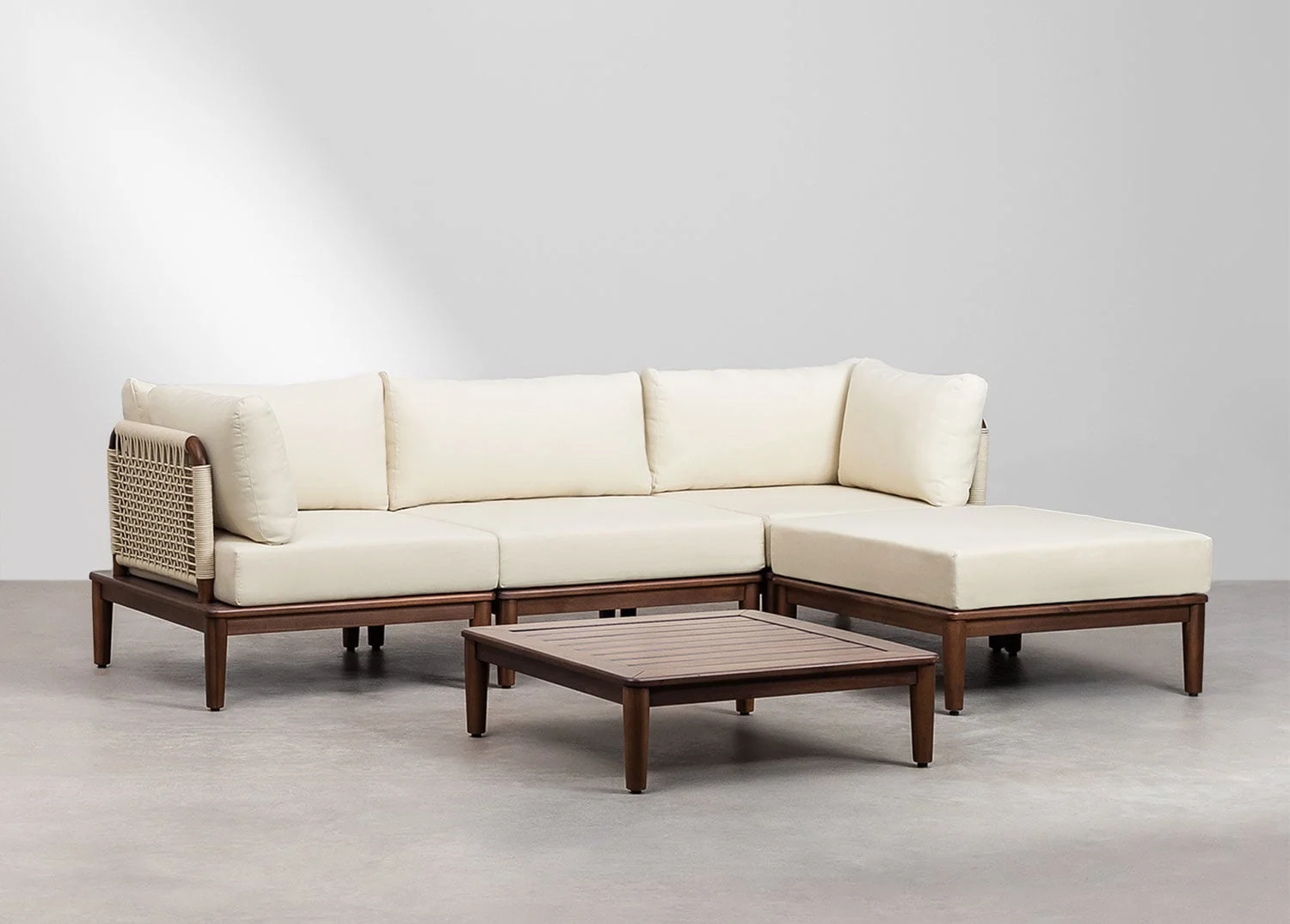Gartenset mit 3-teiliger modularer Sofagarnitur mit 2 Ecksesseln, Couchtisch und Hocker aus Akazie Giulia