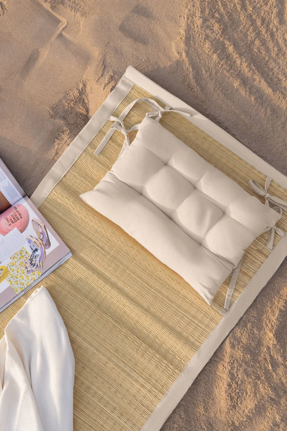 Neila Strandmatte mit Kissen